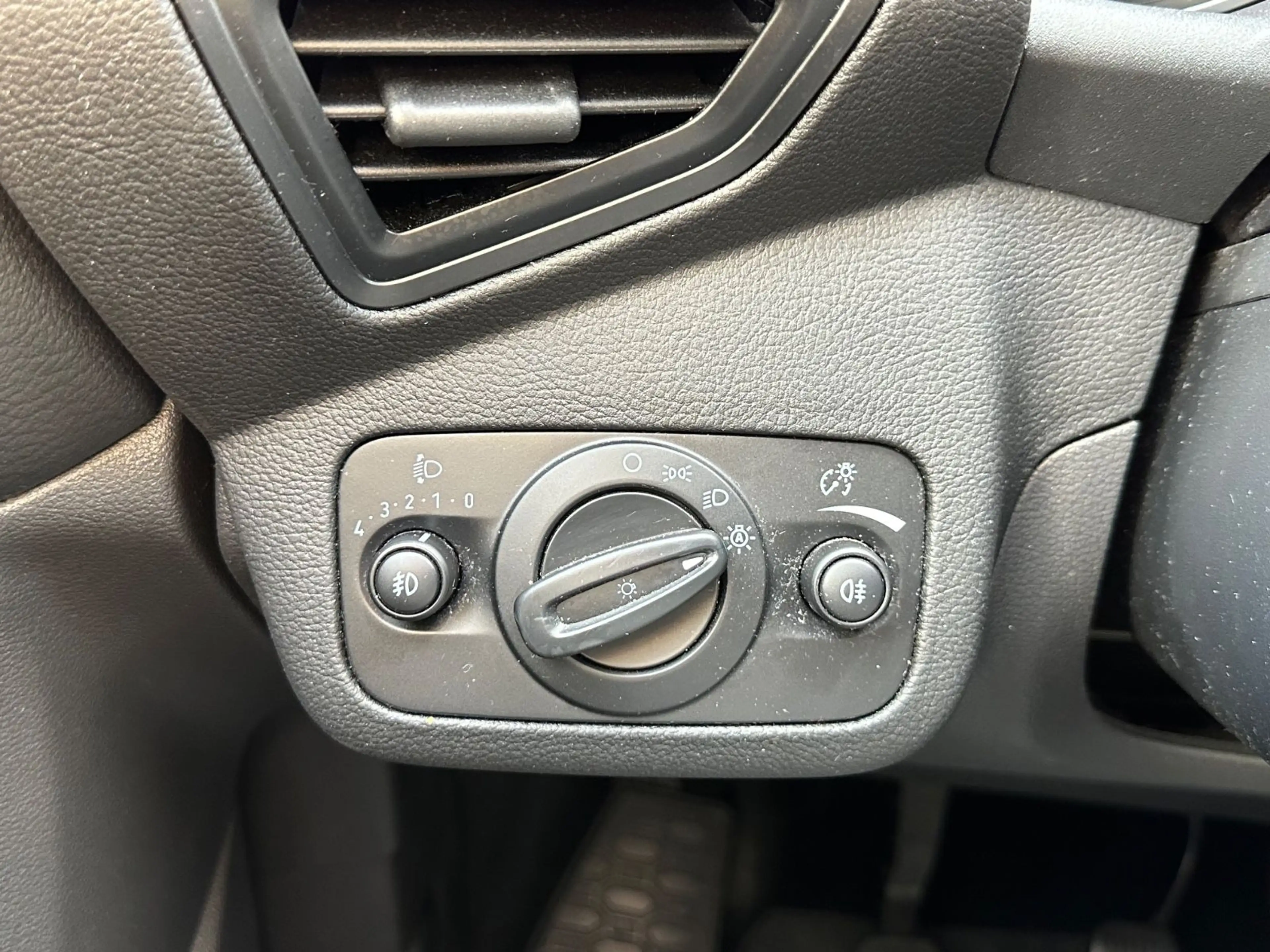 Ford Kuga Cool & Connect PDC+NAVI+SHZ+PDC+CARPLAY+AHK — photo 8