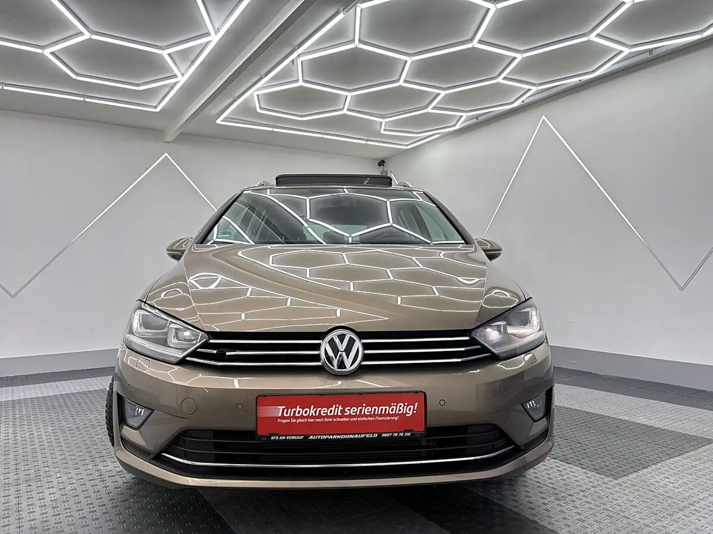 Volkswagen Golf Sportsvan Helene Fischer Sonderedition 1,6 BMT TDI DSG/PA... Gold - 2