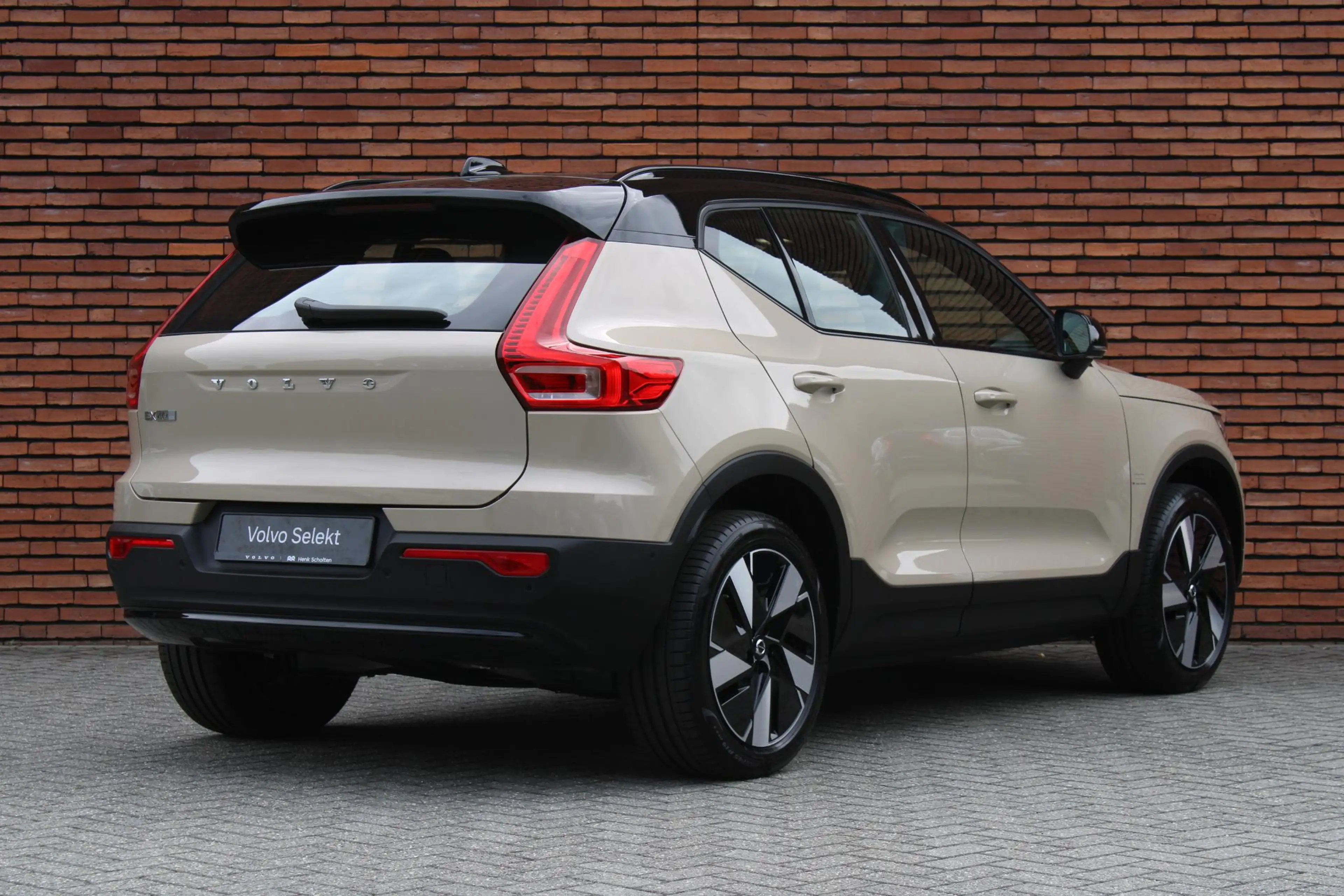 Volvo EX40 Single Motor Extended Range Plus 82 kWh | 360 grad — photo 2