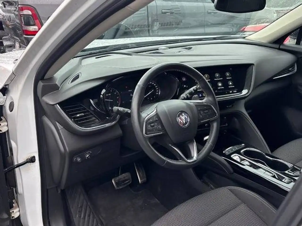 Buick Envision снимка Buick Envision