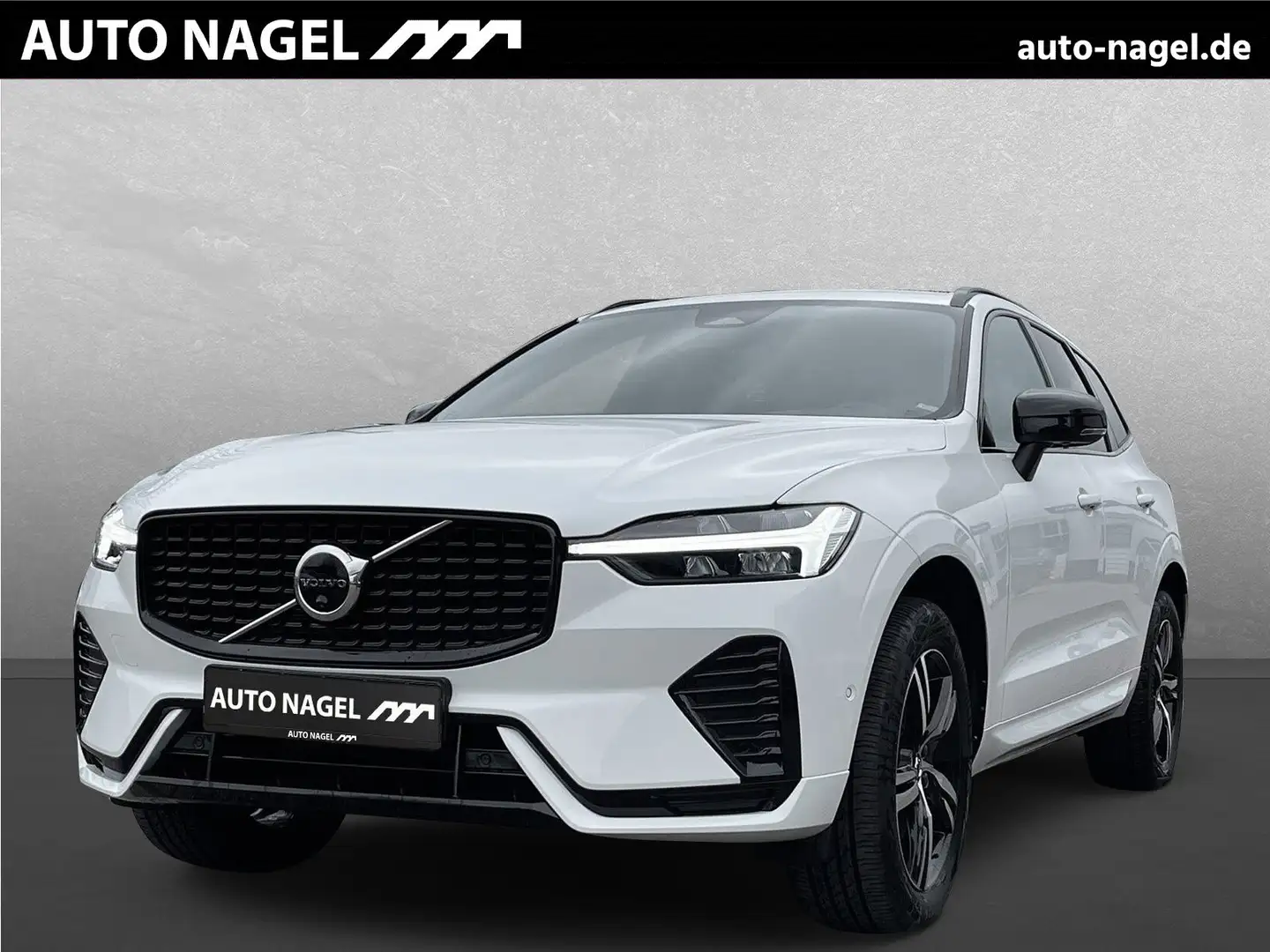 Volvo XC60 B4 Benzin R-Design+Panoramadach+360 Kamera Bílá - 1