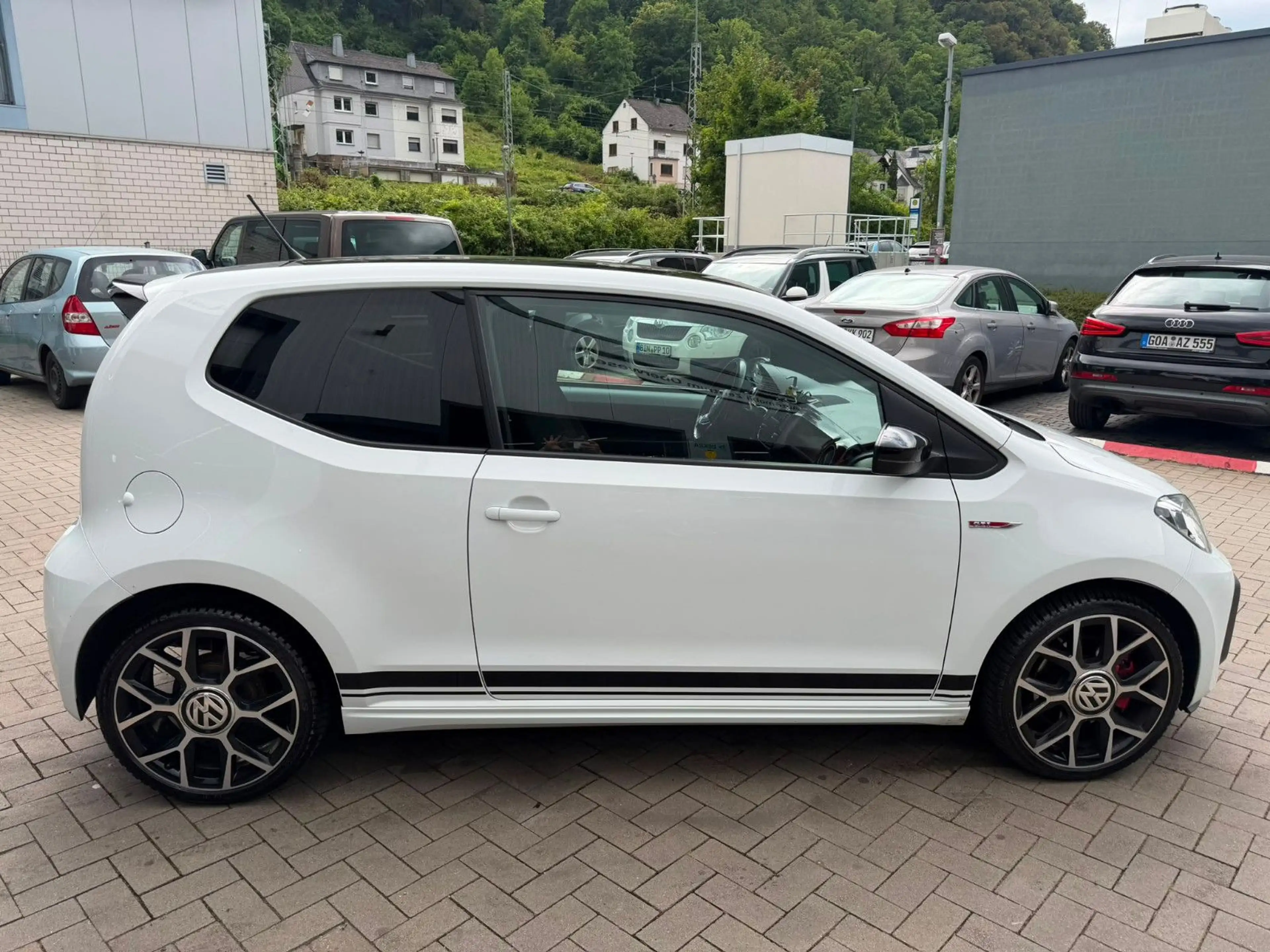 Volkswagen up! GTI LED — photo 6