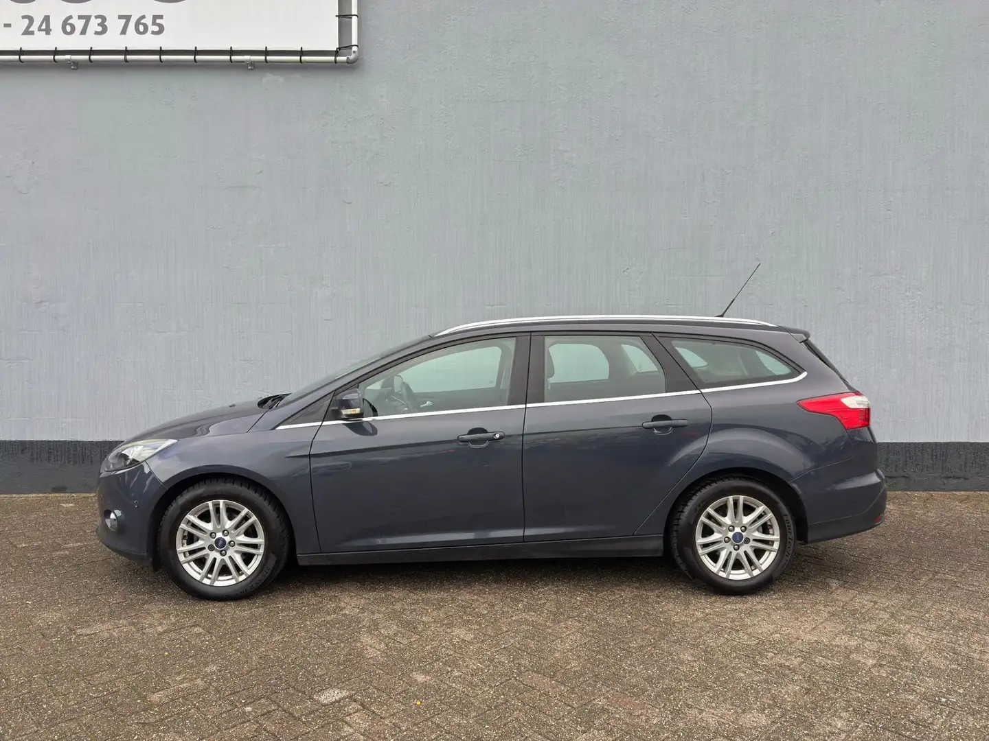 Ford Focus Wagon 1.0 EcoBoost Edition Plus - Cruise Control Grau - 2