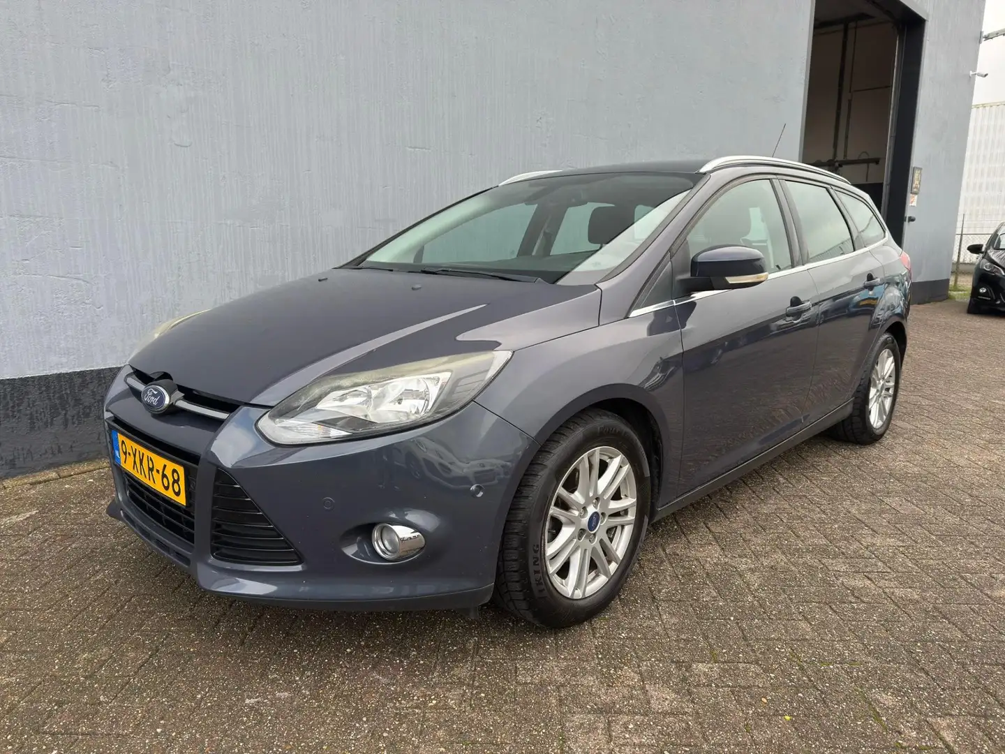 Ford Focus Wagon 1.0 EcoBoost Edition Plus - Cruise Control Grau - 1