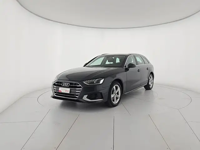 Audi A4 Avant main image