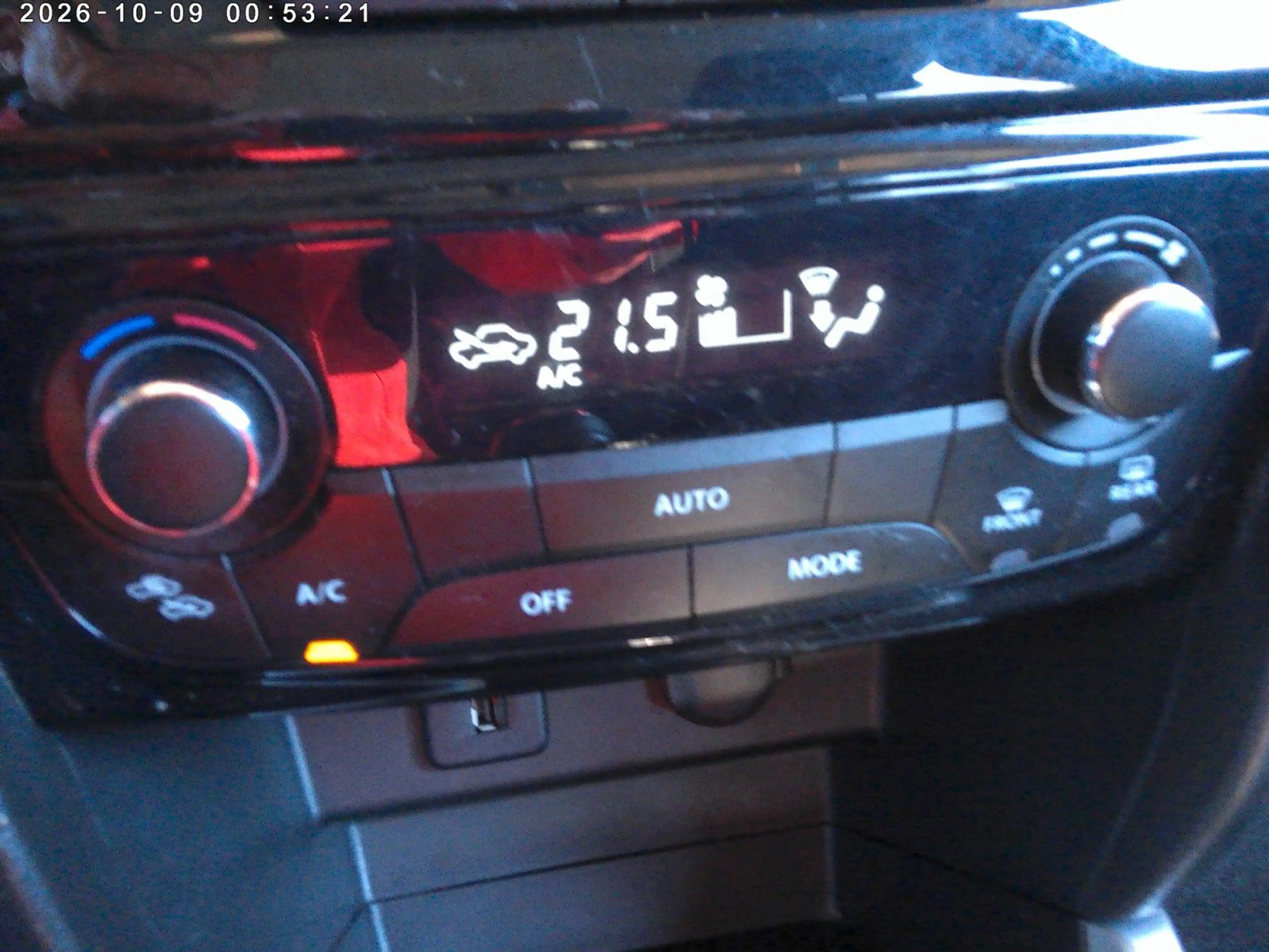 Suzuki Vitara 1.6 Comfort 4x4 AHK 1.Hd. — photo 12