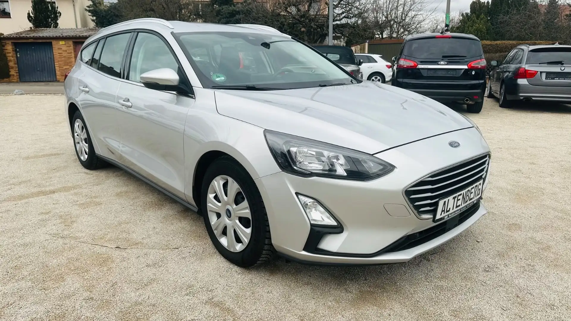 Ford Focus Turnier Cool & Connect,1Hand Silber - 1