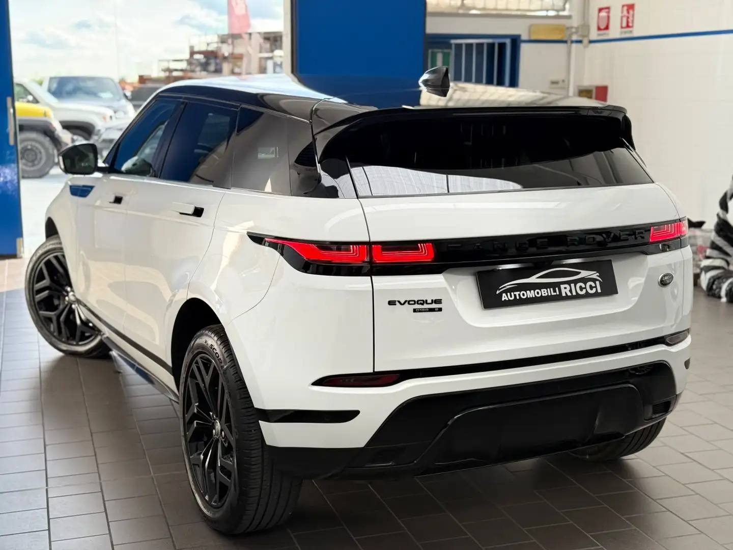 Land Rover Range Rover Evoque Range Rover Evoque 2.0D I4-L.Flw 150 CV R-Dynamic Bianco - 2