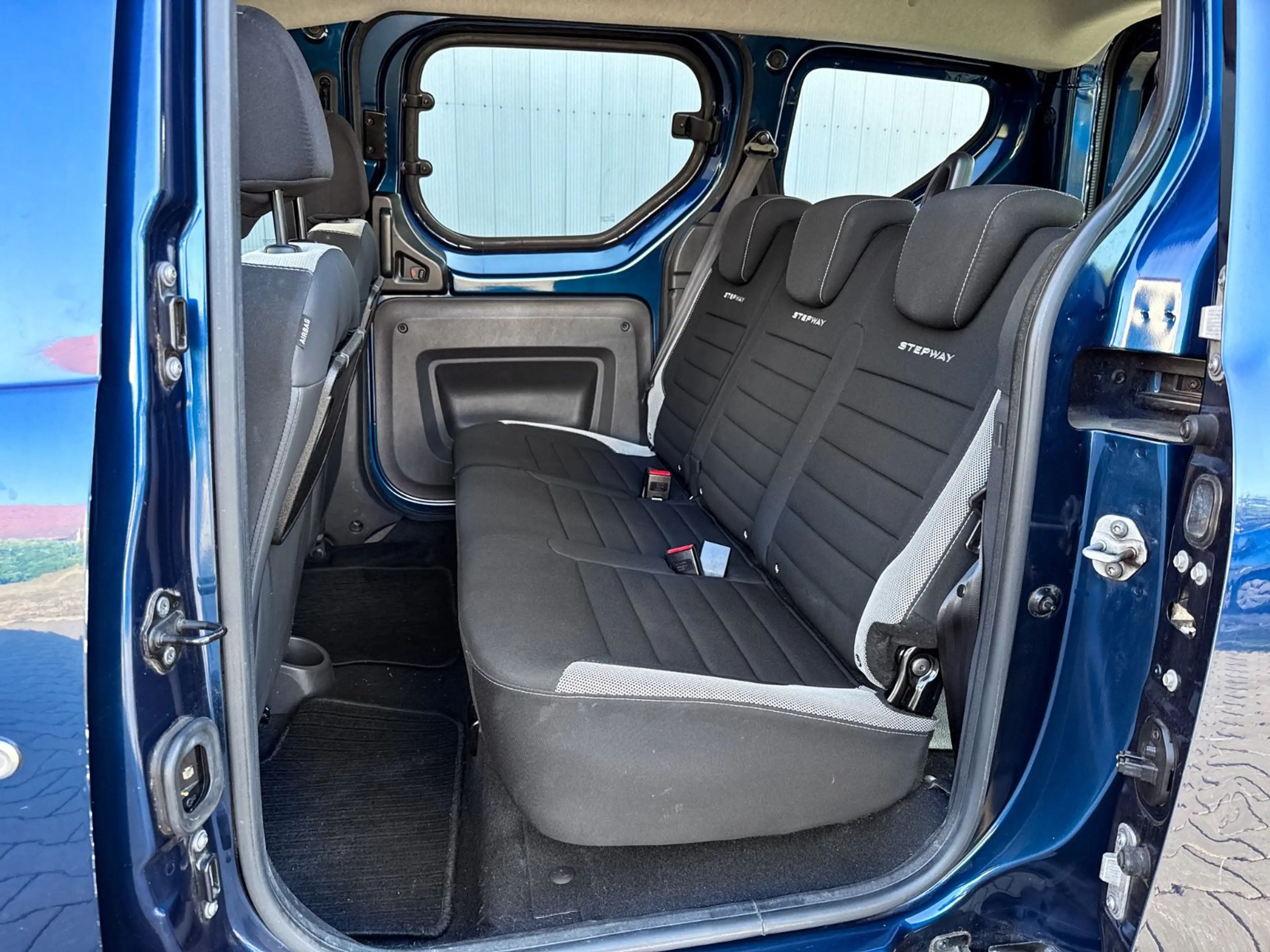 Dacia Dokker Stepway NAVI|KAMERA|SHZ|PDC|TEMPO|1.HAND — photo 7
