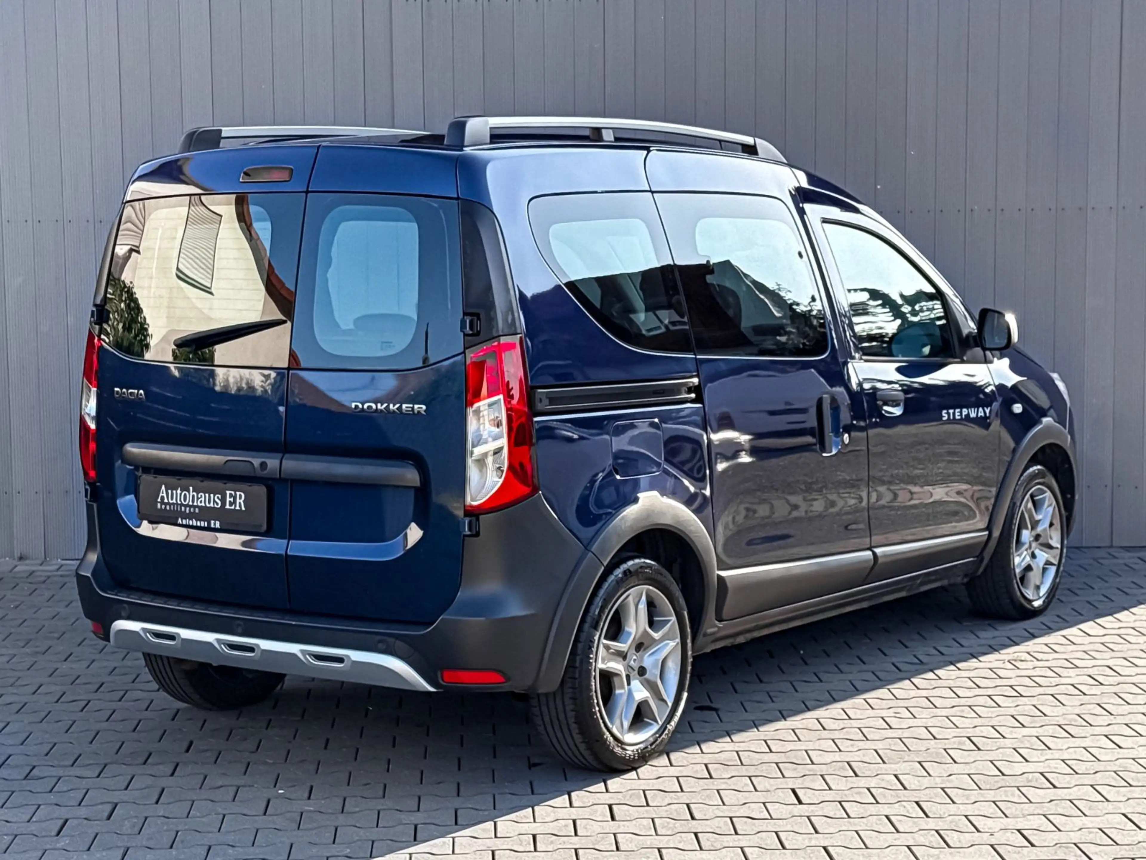 Dacia Dokker Stepway NAVI|KAMERA|SHZ|PDC|TEMPO|1.HAND — photo 3