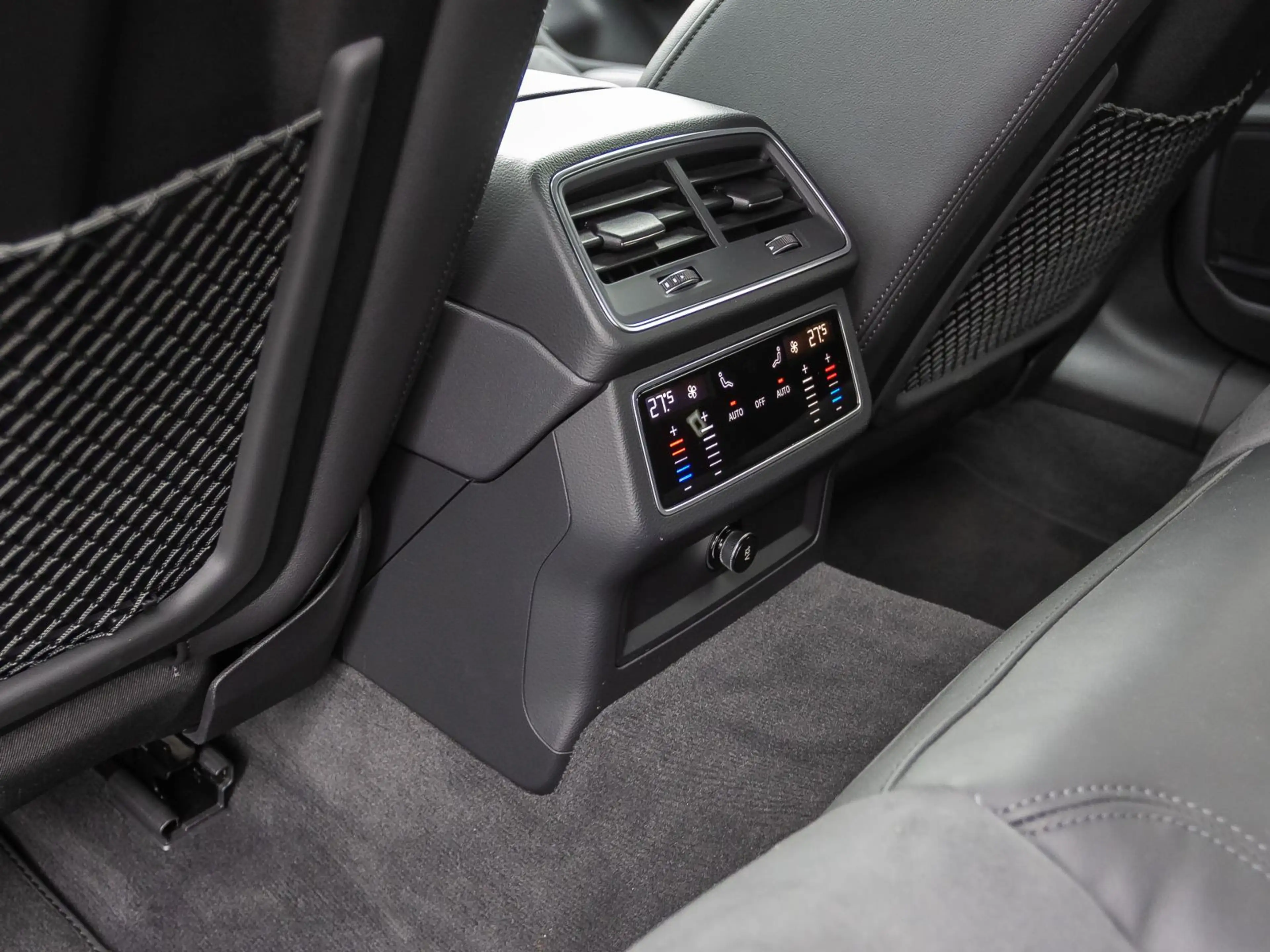 Audi A6 allroad 55TDI Navi Matrix HuD Luftfed — photo 23