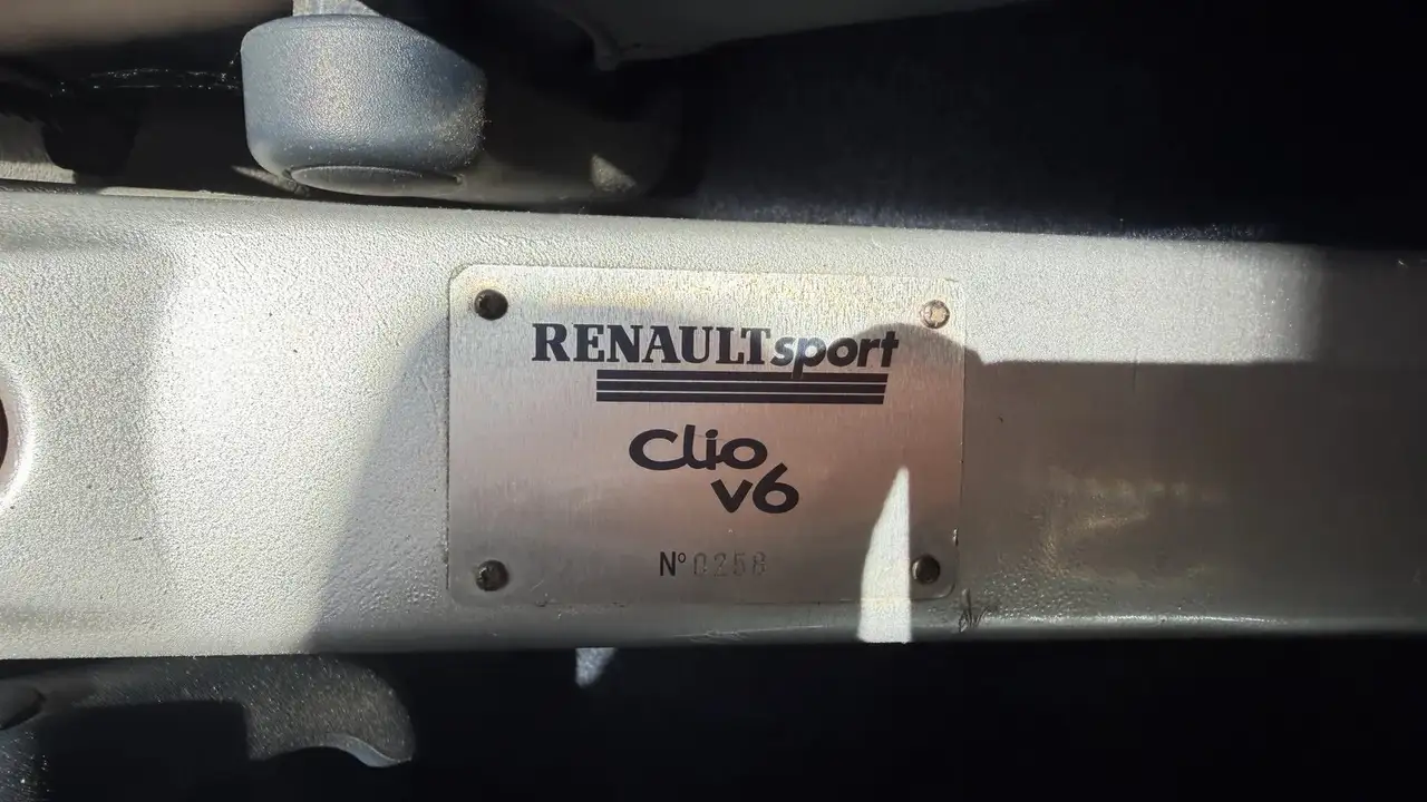 Renault Clio II 3.0 V6 Sport 230 cv Phase 1 - 0258 de 2001 Moteur neuf Boite neuve, foto 11