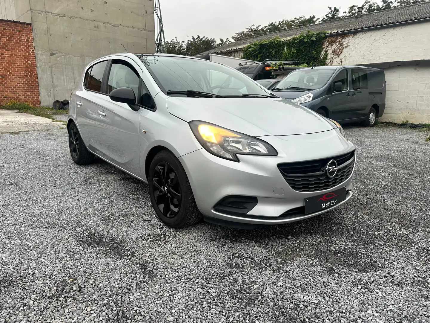 Opel Corsa 1.2i Black Edition Argent - 1