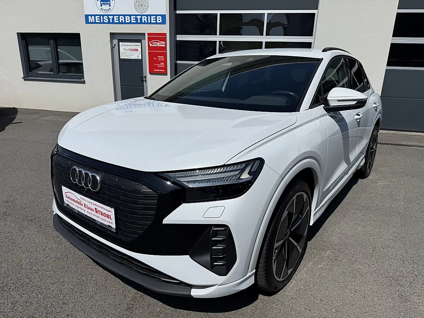 Audi Q4 e-tron Q4 50 e-tron quattro 220kW *el. AHK/Matrix LED/... Weiß - 1