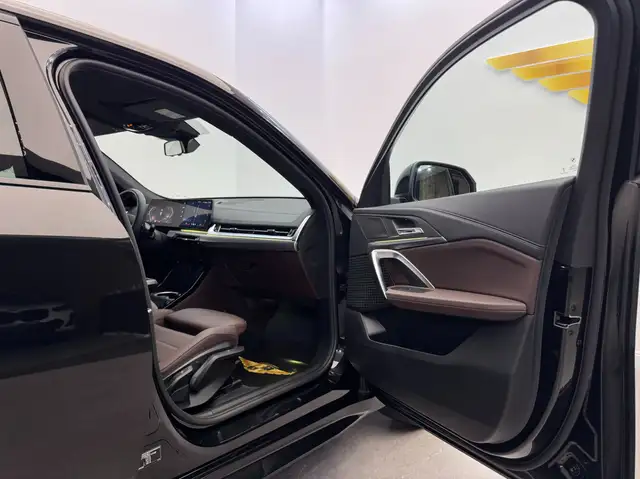 BMW X2 view 15