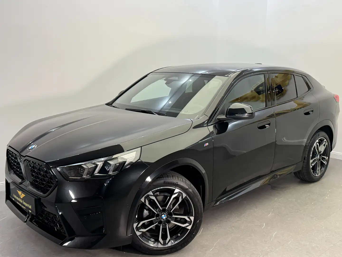 BMW X2 sDrive18d // M-PAKET // 1. BESITZ // NEUWERTIG // Schwarz - 2