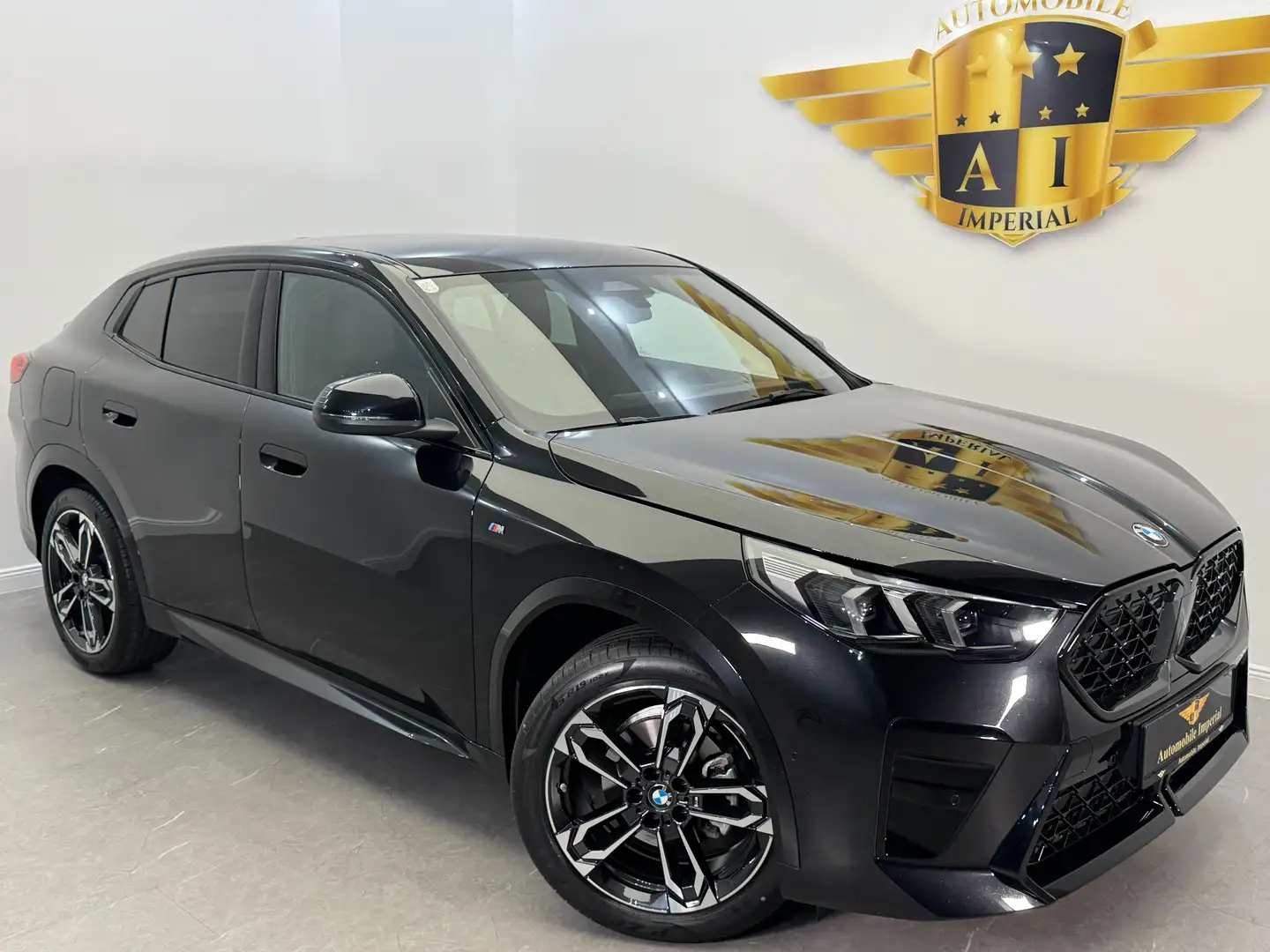 BMW X2 sDrive18d // M-PAKET // 1. BESITZ // NEUWERTIG // Schwarz - 1