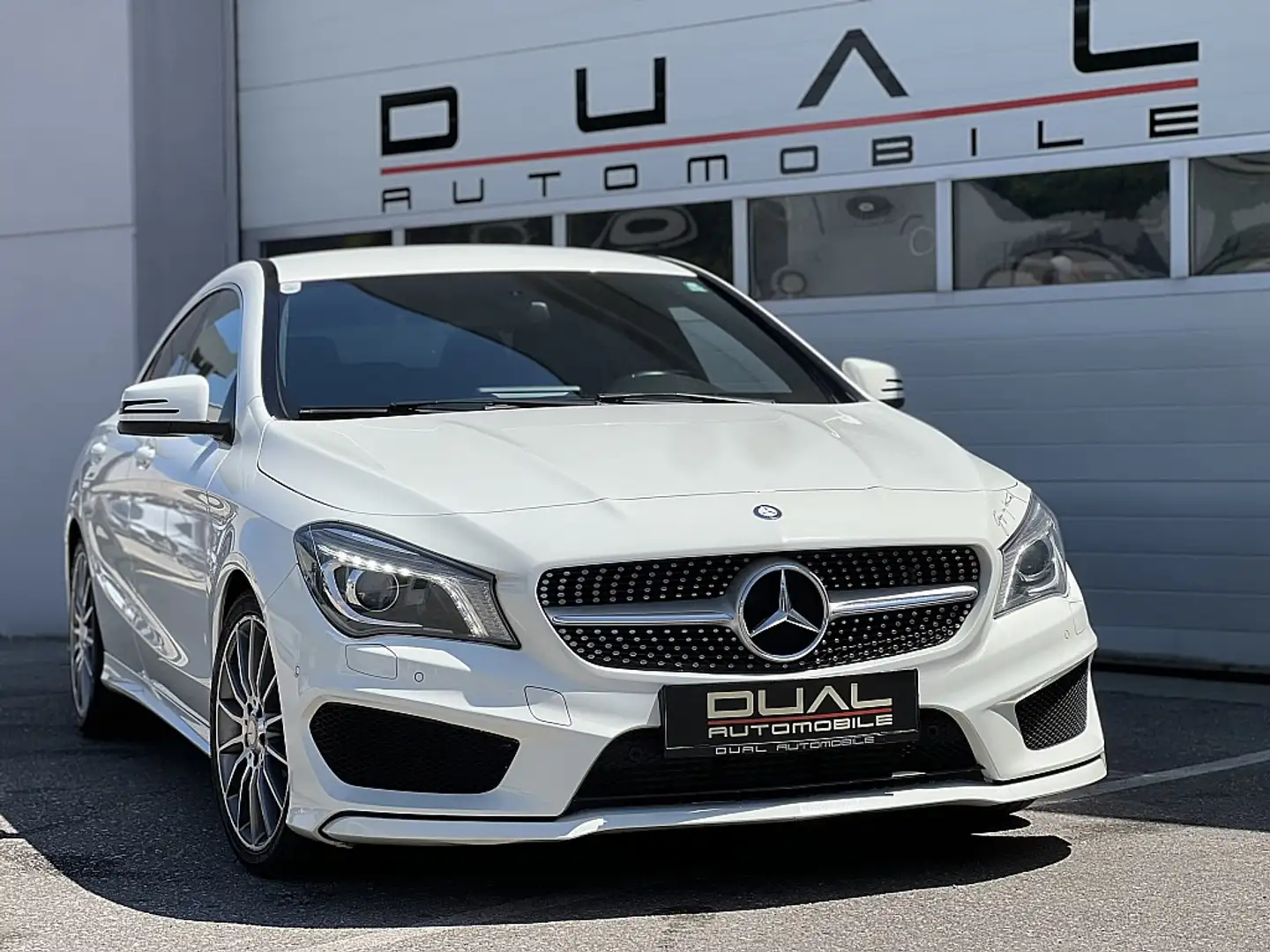 Mercedes-Benz CLA 180 | AMG-PAKET Wit - 2