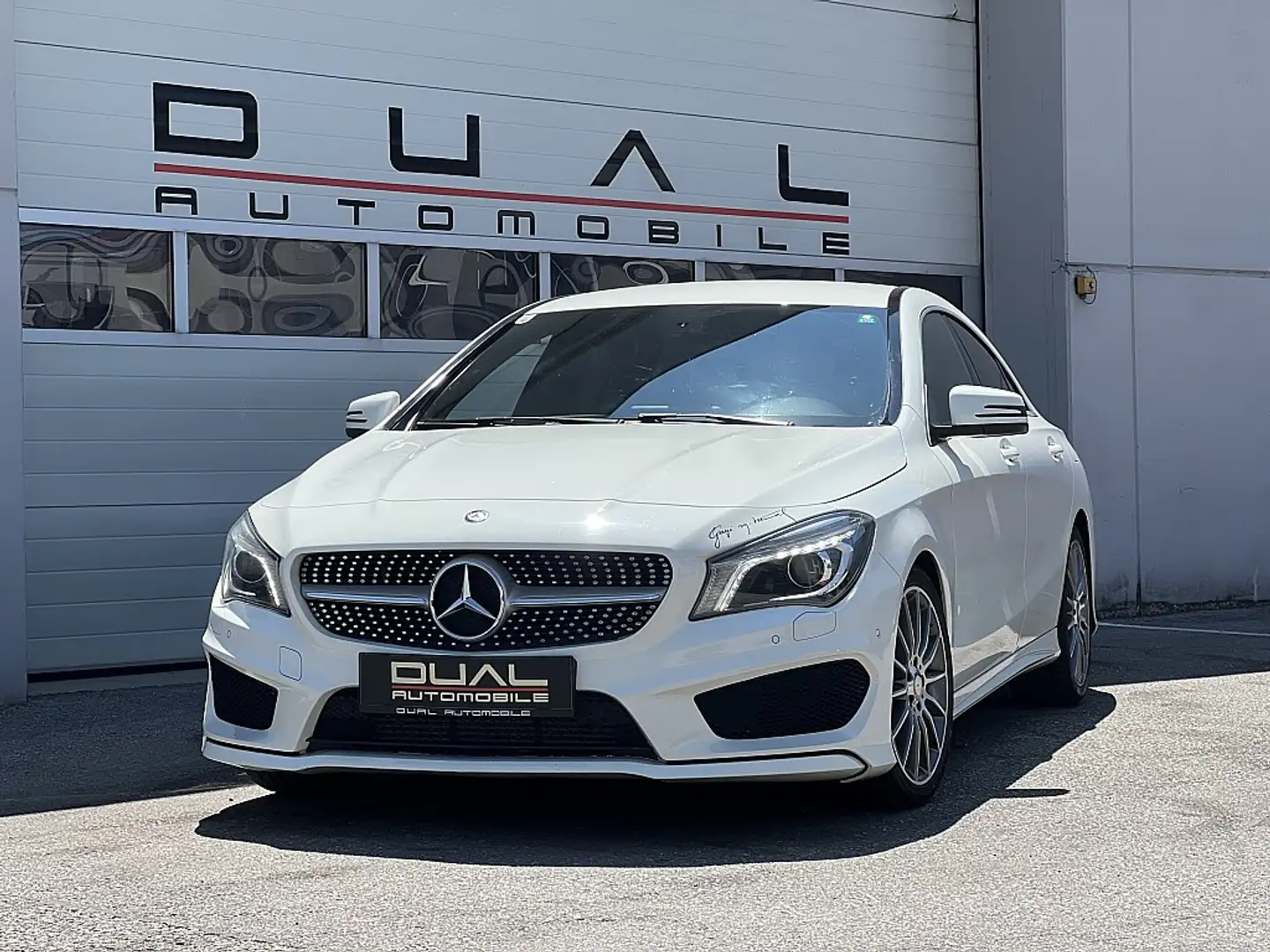 Mercedes-Benz CLA 180 | AMG-PAKET Wit - 1