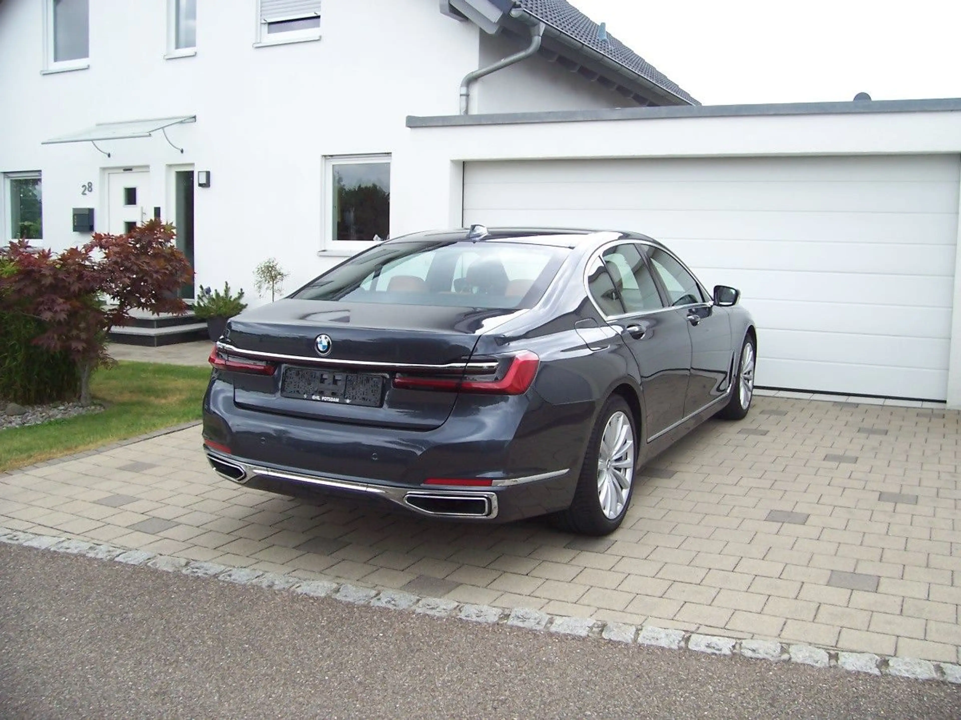 BMW 740 d xDrive NEUE BREMSEN/EGSD/360°/Laser/I.Hand — photo 10