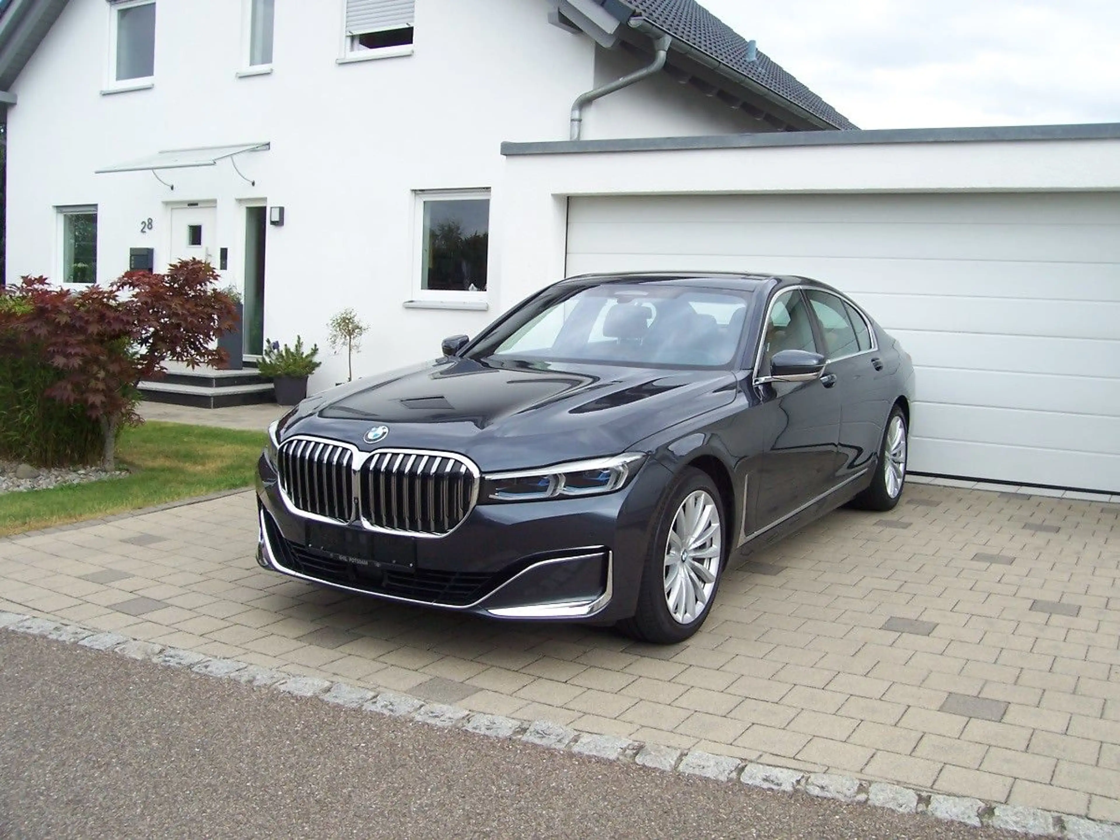 BMW 740 d xDrive NEUE BREMSEN/EGSD/360°/Laser/I.Hand — photo 2