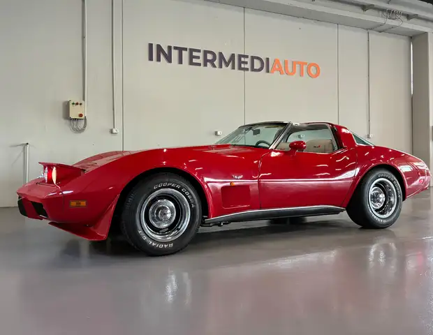 Chevrolet Corvette C3 Coupe T-Top 5.7 Manuale - 350 Small Block V8 (Versione USA)