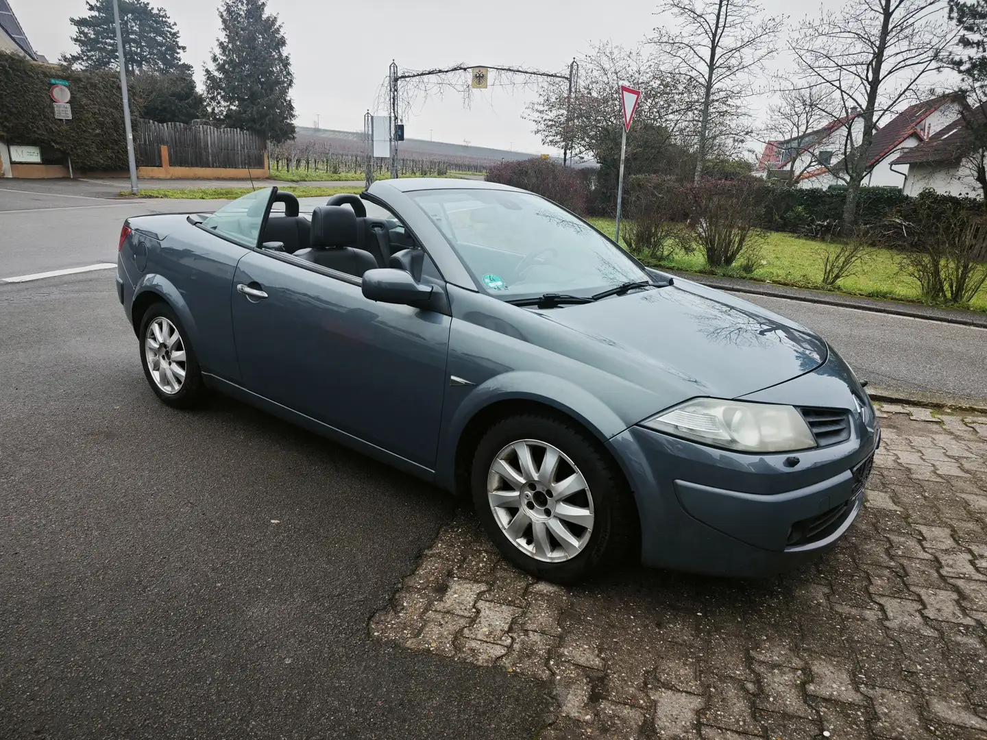 Renault Megane Dynamique, HU/AU 06/27,AHK Grau - 1