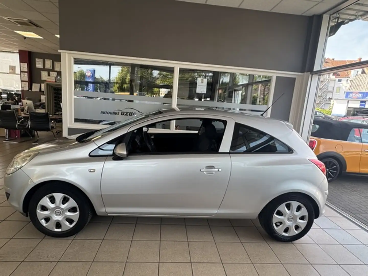 Opel Corsa D Edition Klima Allwetterreifen 1. Hand Silber - 2
