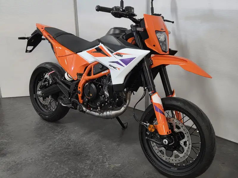 KTM 390 SMC R - foto 5