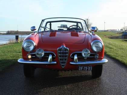 Alfa Romeo Giulietta 1300 Spider