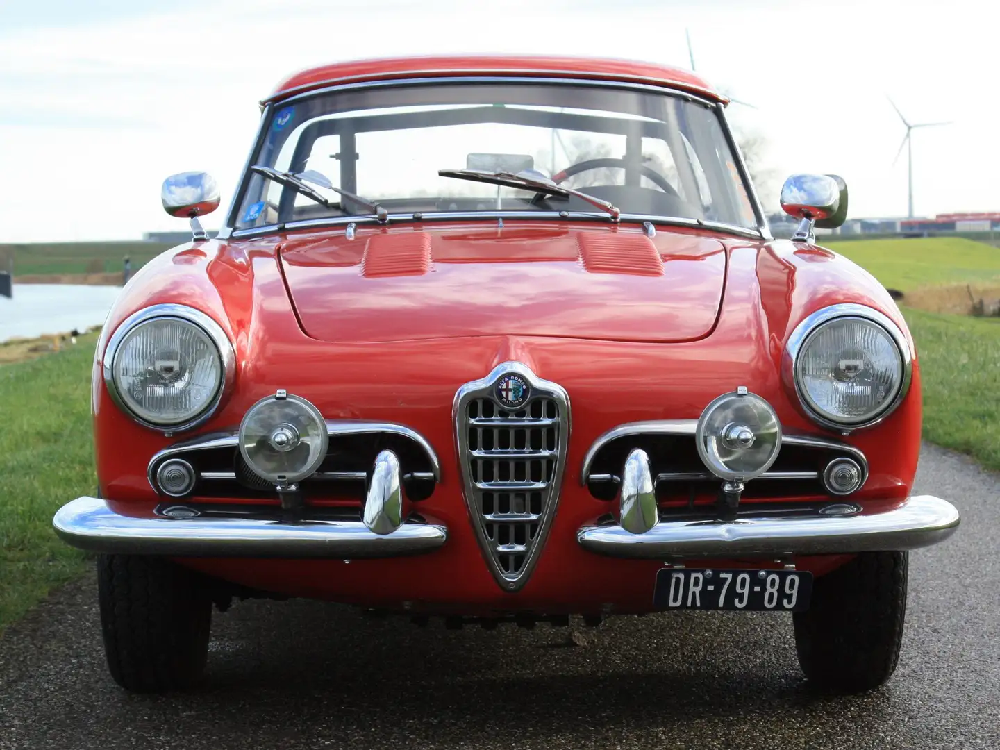Alfa Romeo Giulietta 1300 Spider Rood - 2