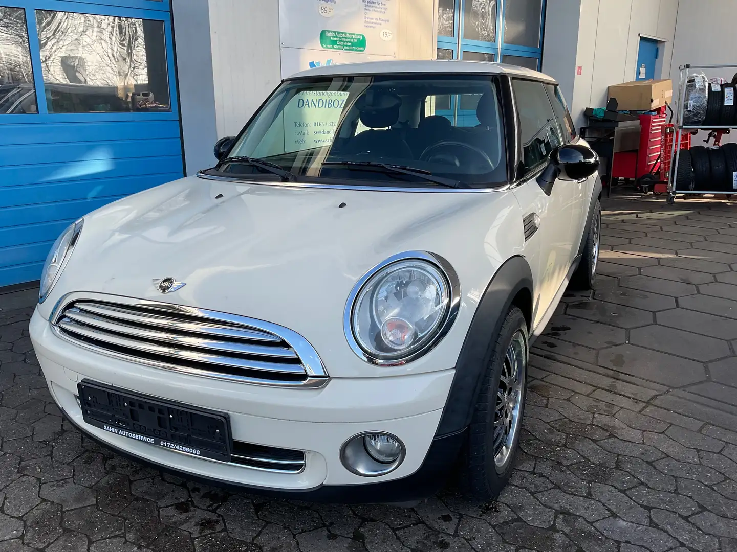 MINI One One Weiß - 1