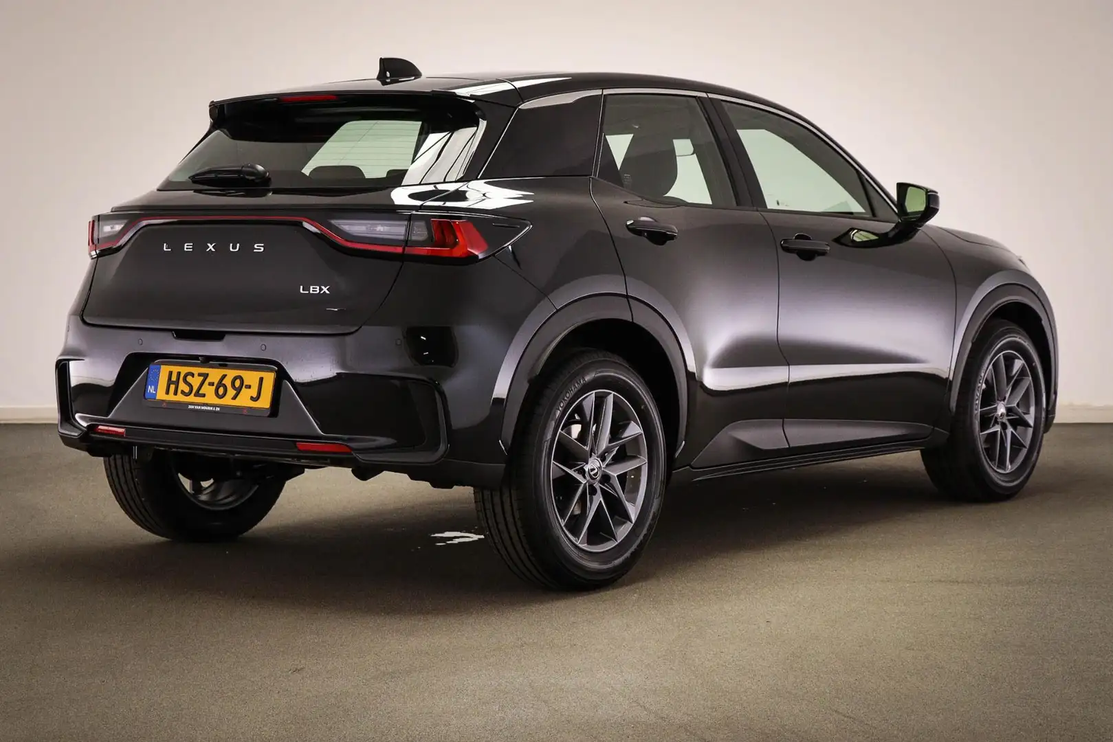 Lexus LBX Business Line 2WD | CLIMA | STOELVERWARMNG | DAB | Zwart - 2