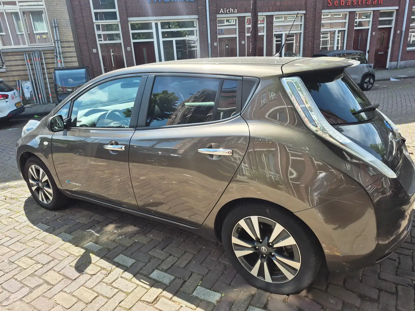 Nissan Leaf Leaf Tekna 30 kWh Hnědá - 1