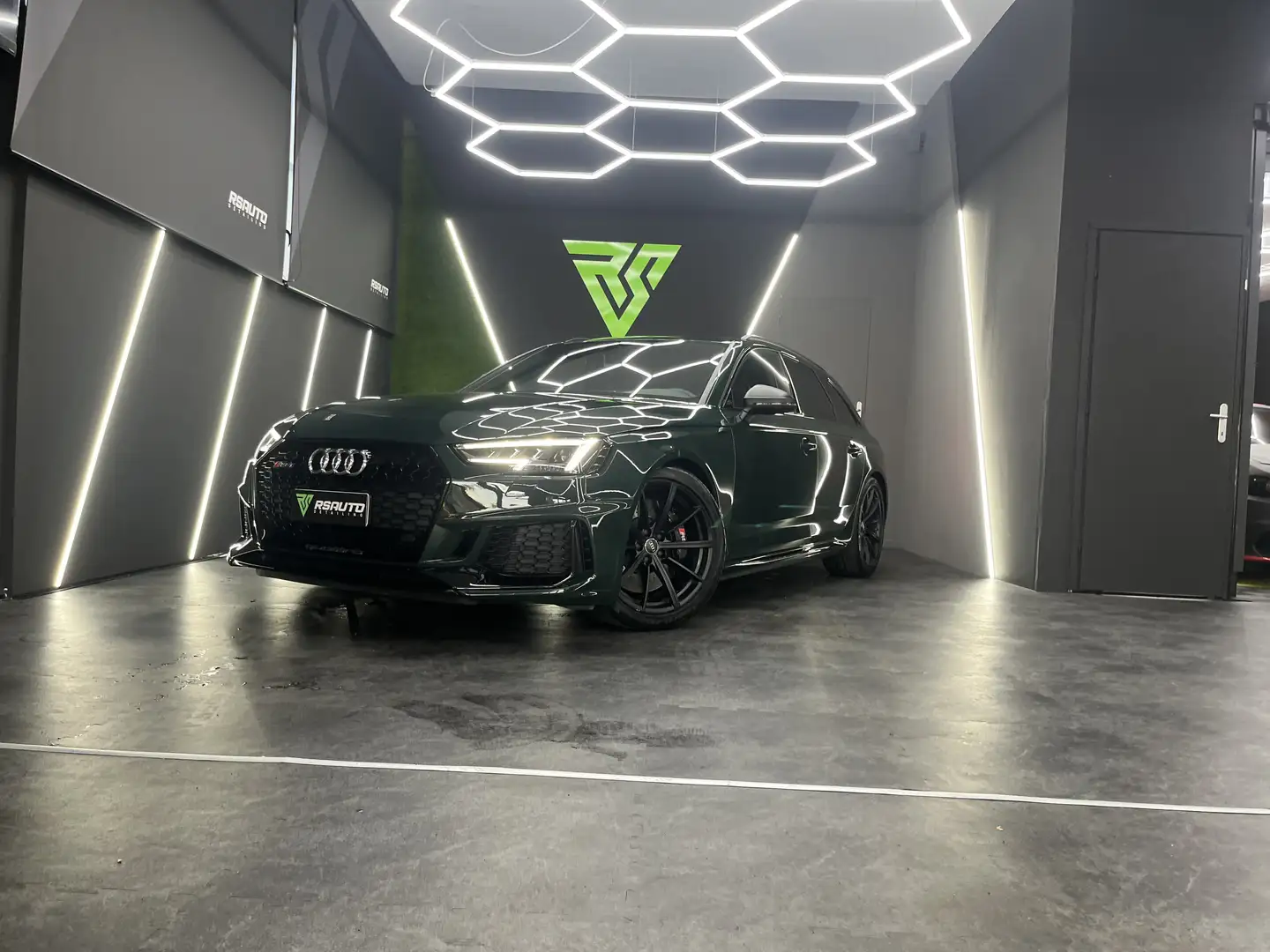 Audi RS4 V6 TFSI da 2,9 litri Vert - 2