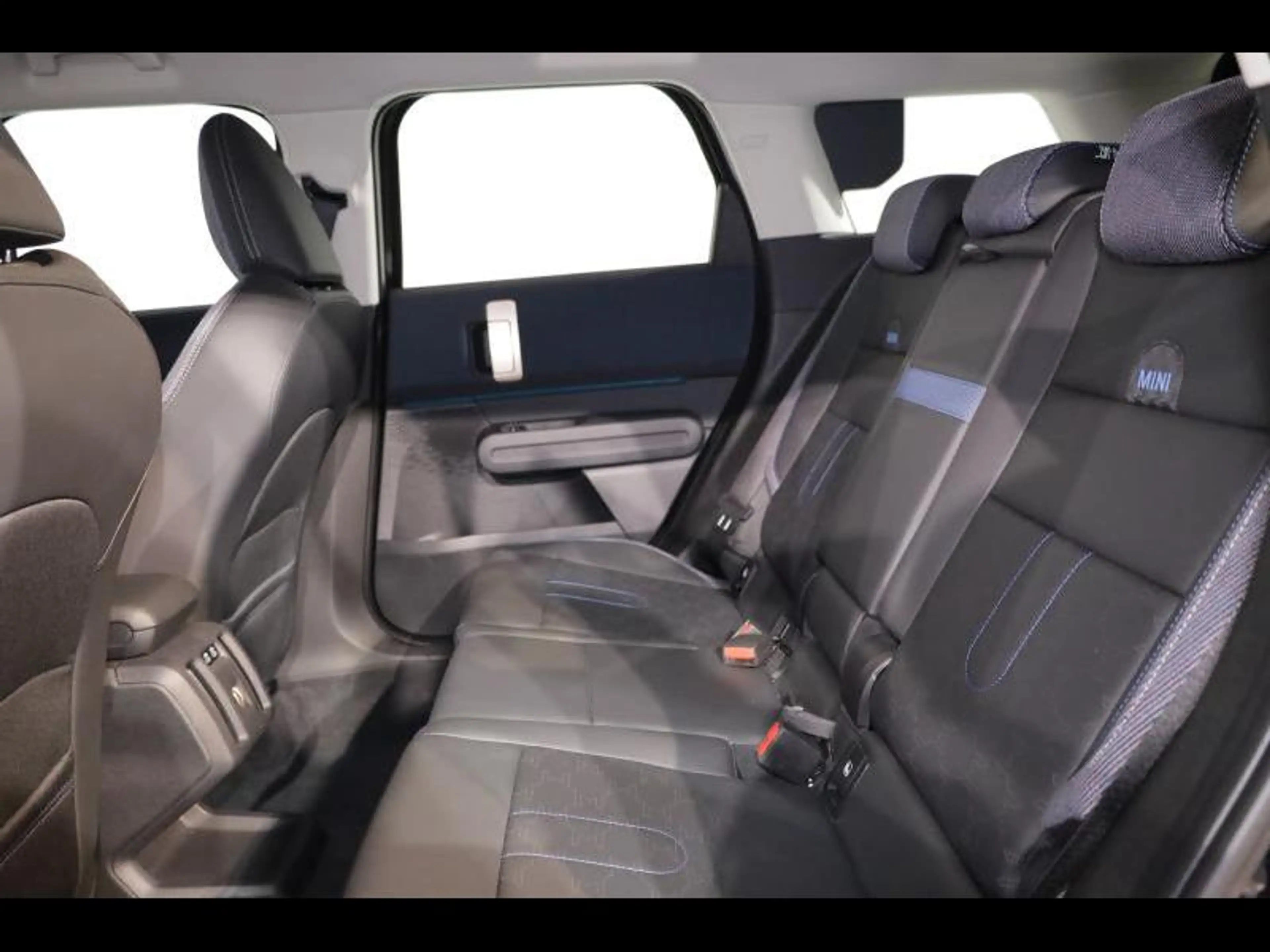 MINI Countryman C — photo 10