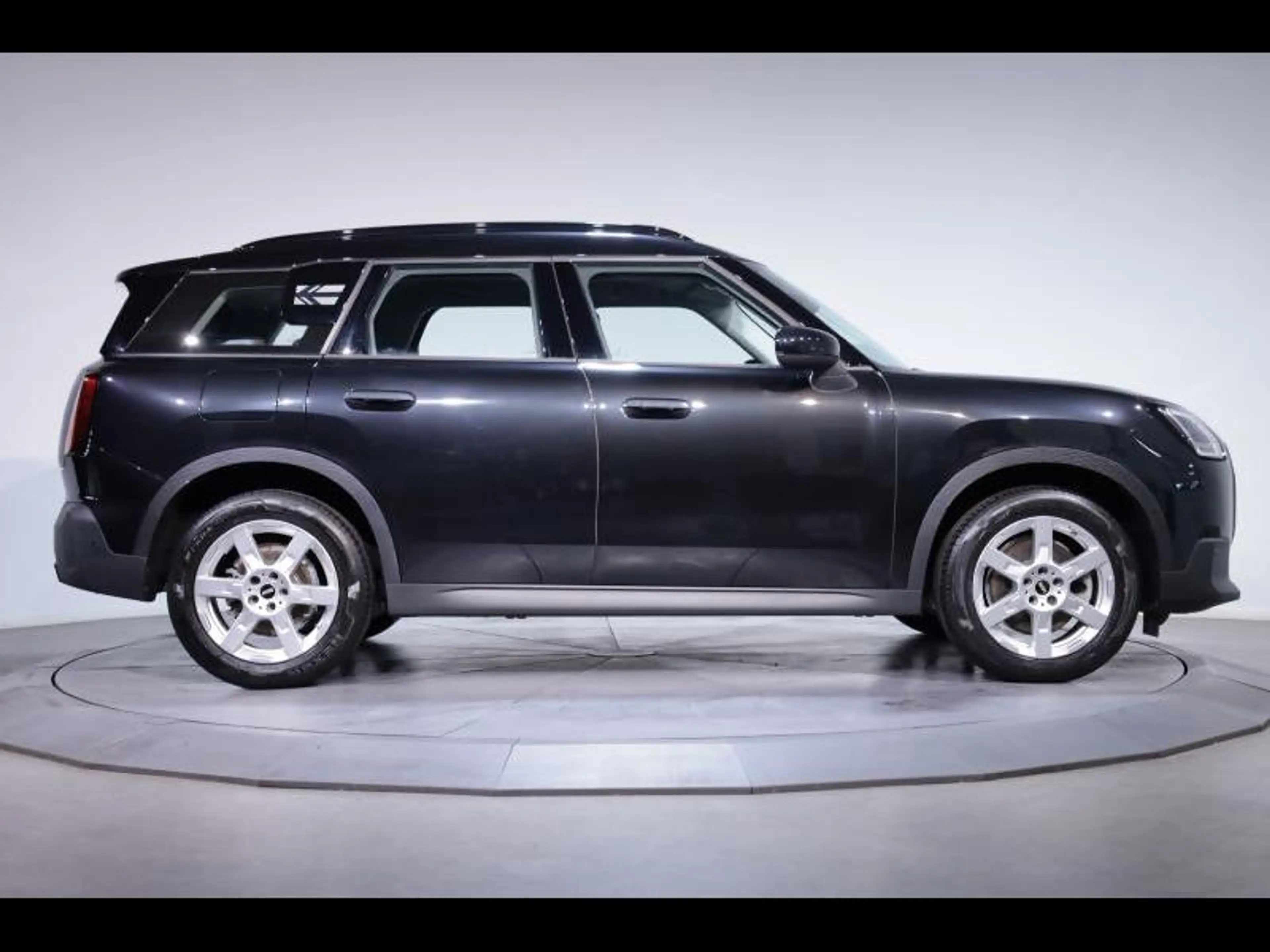 MINI Countryman C — photo 3