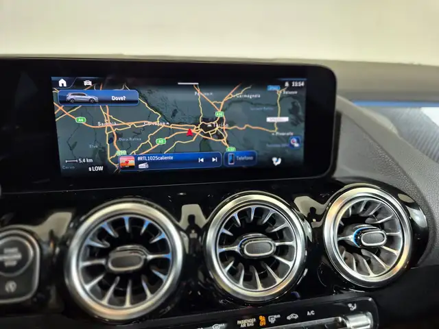 Mercedes-Benz B-Class view 12