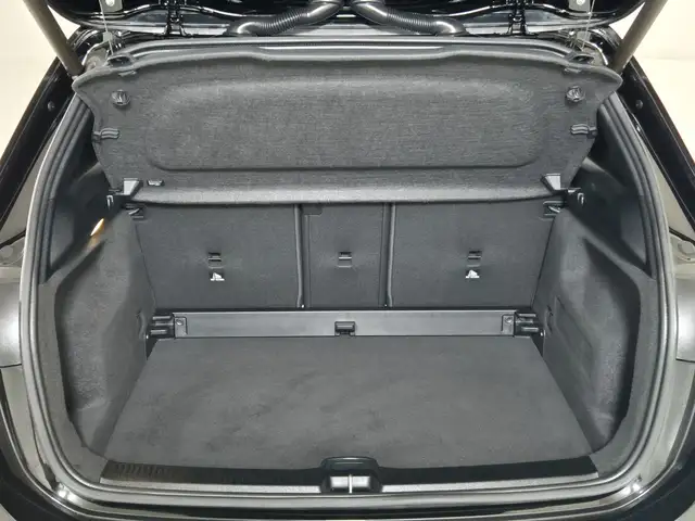 Mercedes-Benz B-Class view 13