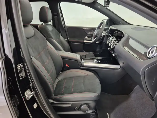 Mercedes-Benz B-Class view 10