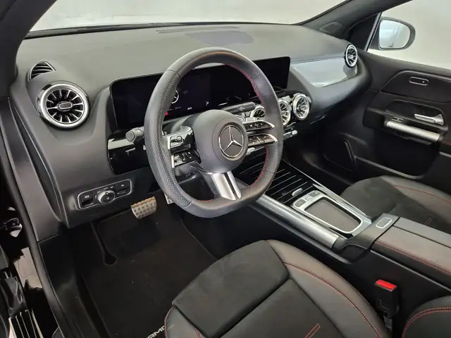 Mercedes-Benz B-Class view 6