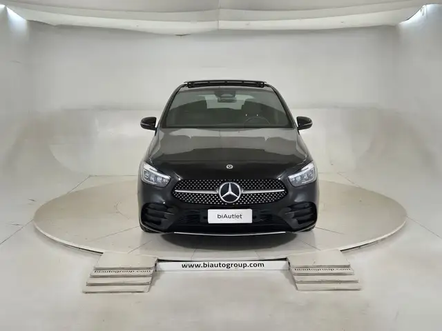 Mercedes-Benz B-Class view 2