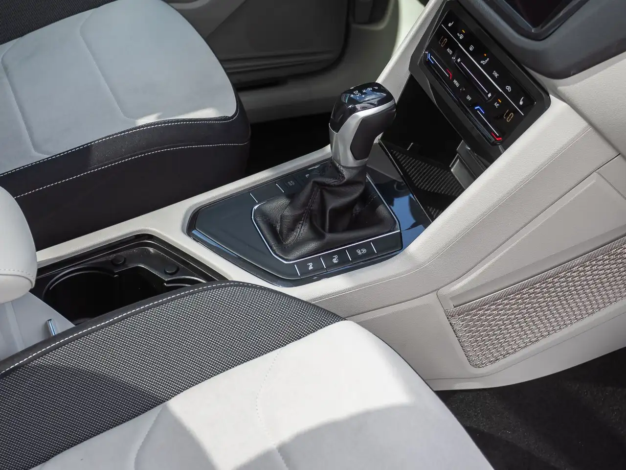 Volkswagen Tiguan 1.5 TSI DSG Elegance, Panoramadach, LED-M, миниатюра 28