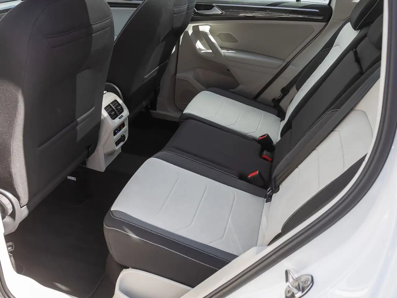 Volkswagen Tiguan 1.5 TSI DSG Elegance, Panoramadach, LED-M, миниатюра 20