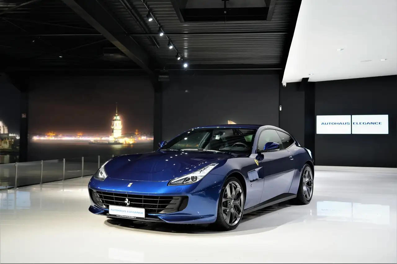 Ferrari GTC4 Lusso