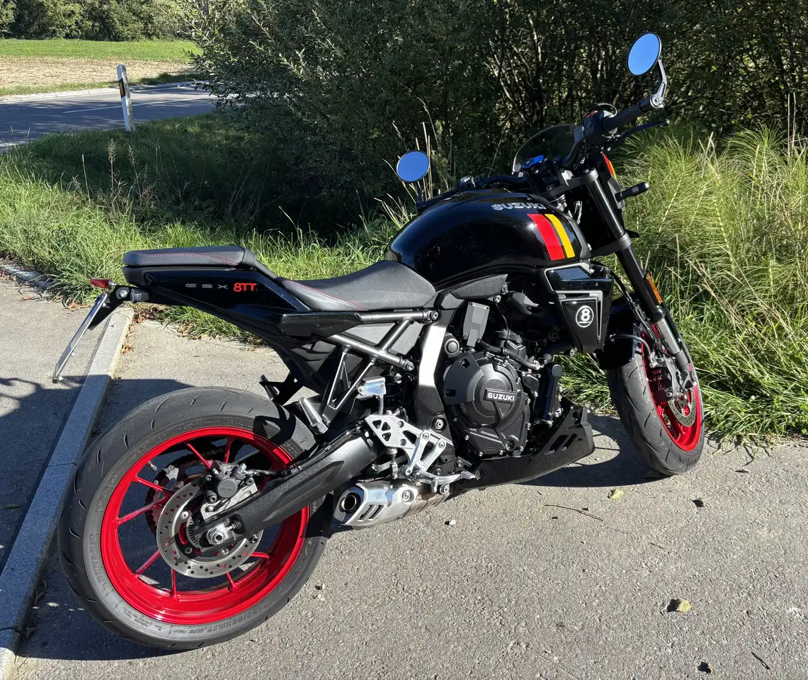 Suzuki GSX-8TT