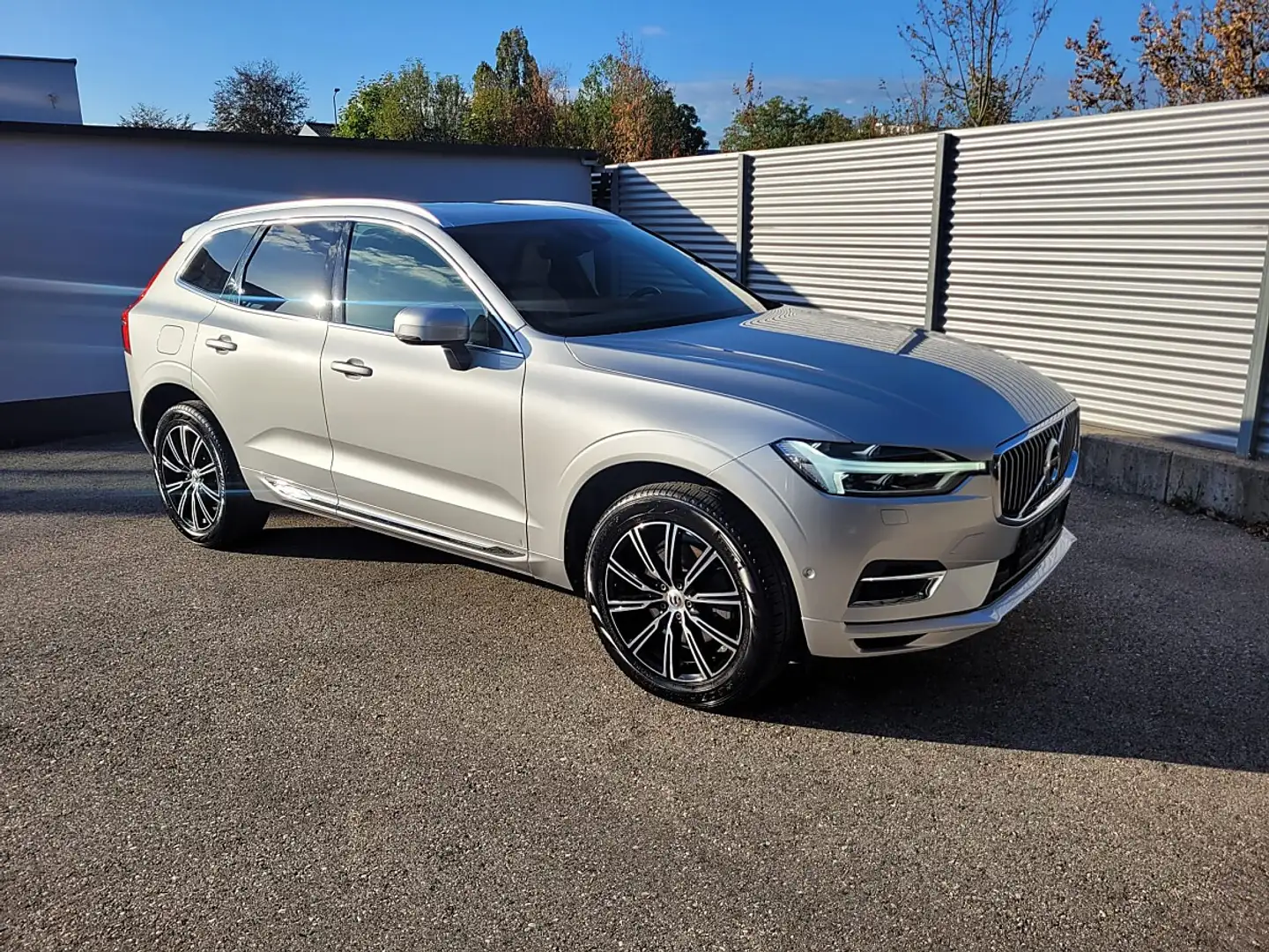 Volvo XC60 T8 Twin Engine PHEV Inscription Silber - 1