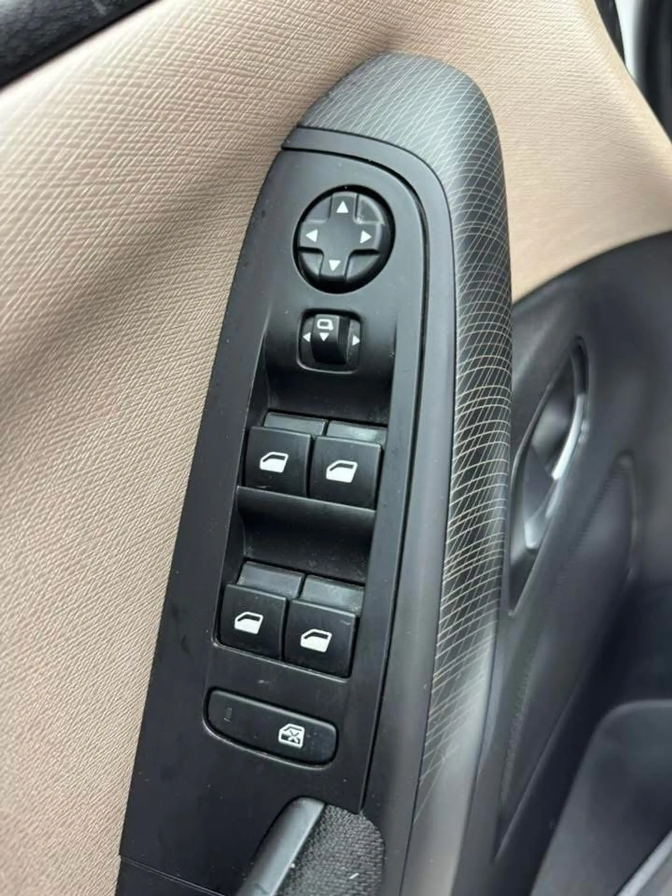 Citroen C4 Picasso C4 Picasso 1.6 THP **12 mois de garantie** — photo 9