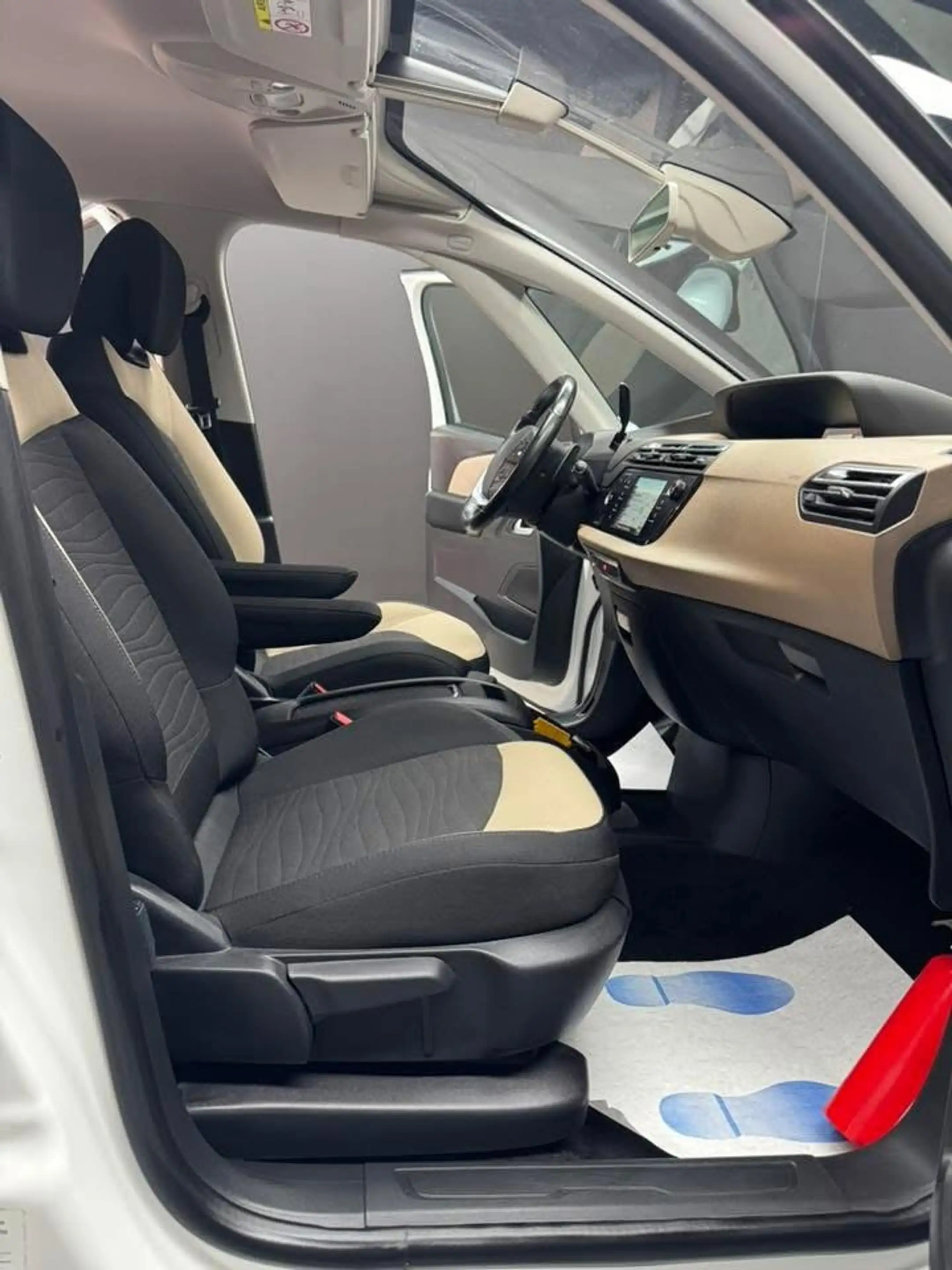 Citroen C4 Picasso C4 Picasso 1.6 THP **12 mois de garantie** — photo 10