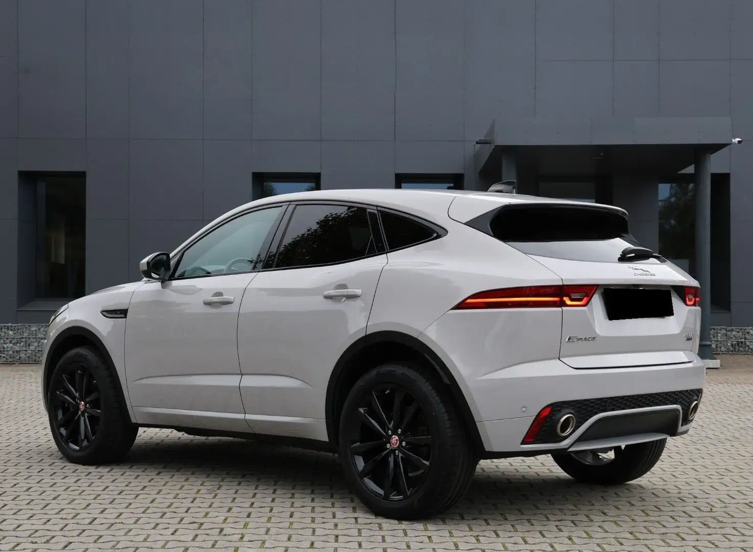 Jaguar E-Pace P300 AWD Aut. R-Dynamic HSE 4WD Twin Turbo Argent - 2